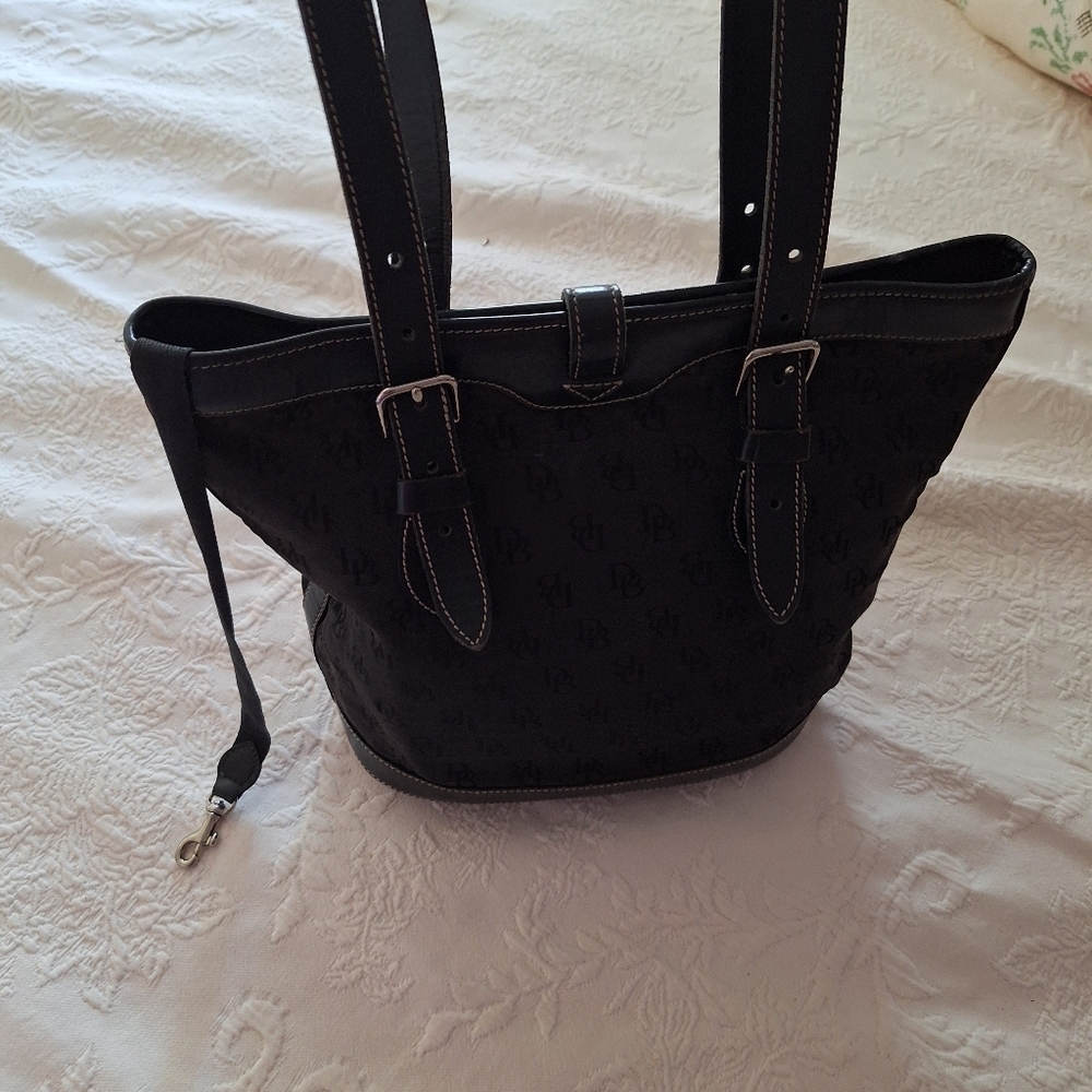 Dooney and bourke Vintage Leather & fabric bag. - Picture 10 of 12